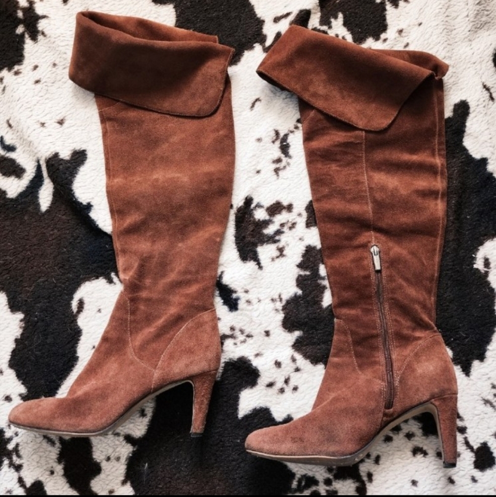 "VINCE CAMUTO" WOMEN'S GENUINE SUEDE HEELED BOOTS - BROWN - Picture 2 of 8